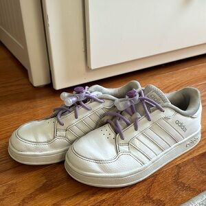 Adidas sneakers, size kids 13. In great condition!